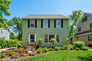 2463 Derbyshire Road, Cleveland Heights, OH 44106