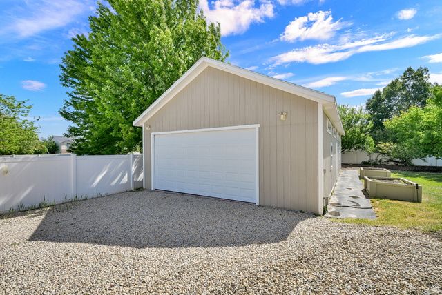 1111 S 2200 W, Syracuse, UT 84075