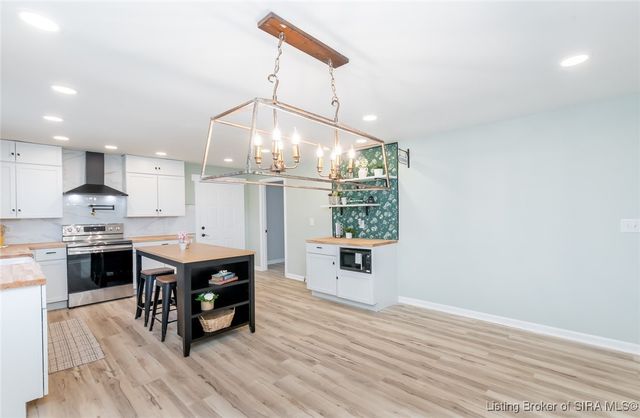 15801 Fry Road, Otisco, IN 47163