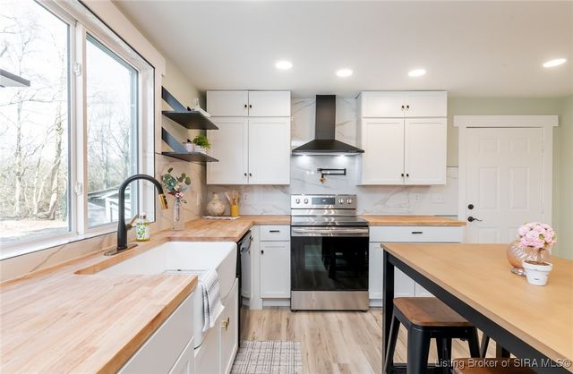 15801 Fry Road, Otisco, IN 47163