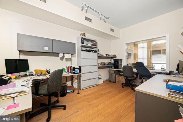 211 E HIGH ST, Pottstown, PA 19464