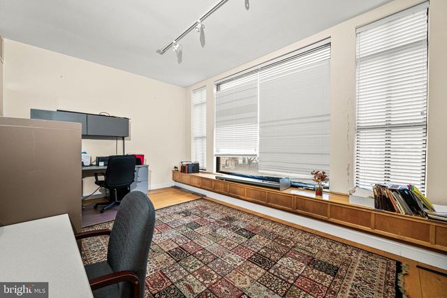 211 E HIGH ST, Pottstown, PA 19464