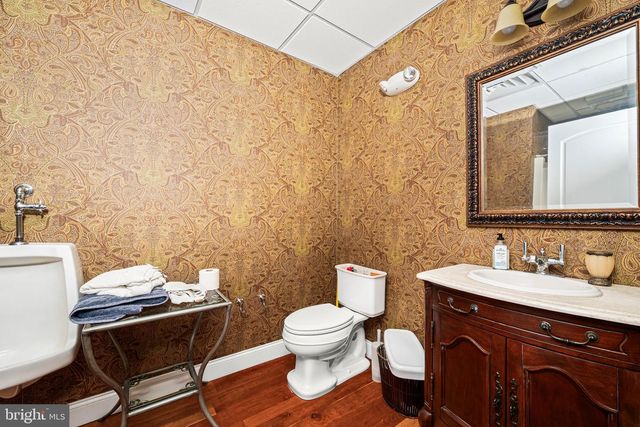 211 E HIGH ST, Pottstown, PA 19464