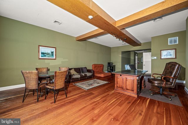 211 E HIGH ST, Pottstown, PA 19464