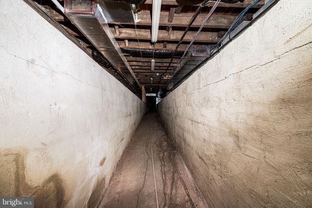 211 E HIGH ST, Pottstown, PA 19464