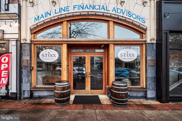 211 E HIGH ST, Pottstown, PA 19464