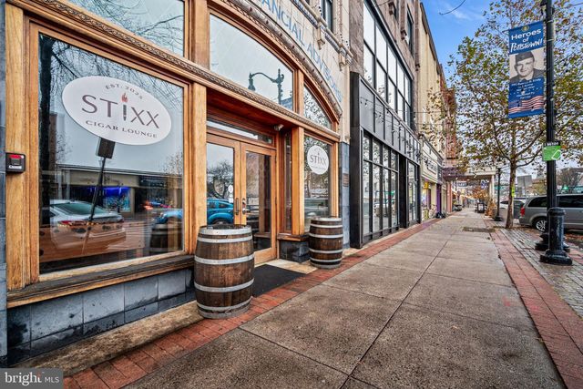 211 E HIGH ST, Pottstown, PA 19464