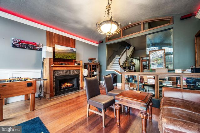 211 E HIGH ST, Pottstown, PA 19464