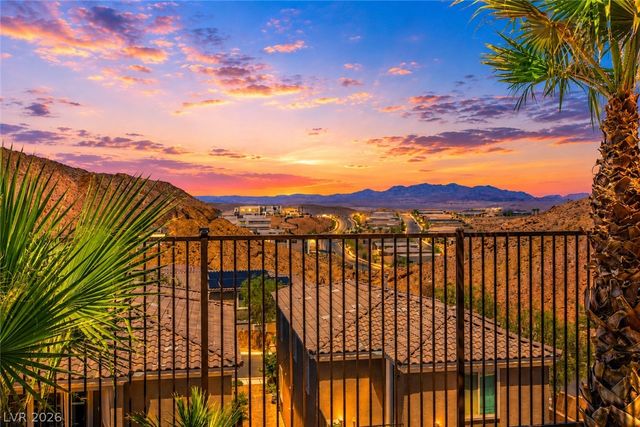 44 Moon Hill Drive, Henderson, NV 89011