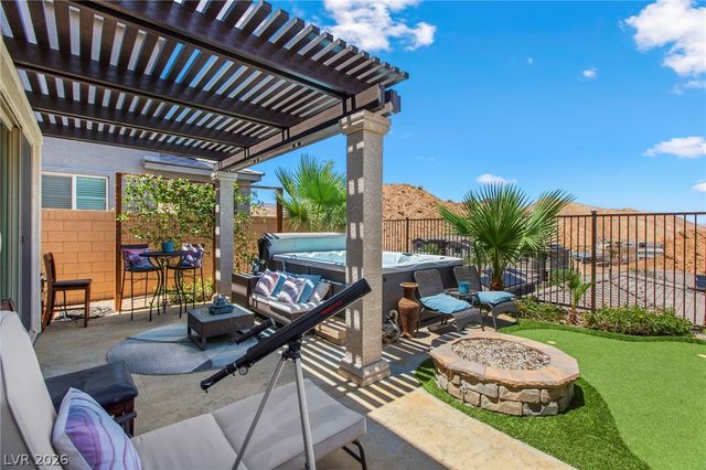 44 Moon Hill Drive, Henderson, NV 89011