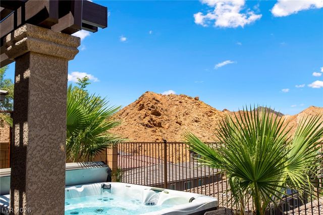 44 Moon Hill Drive, Henderson, NV 89011