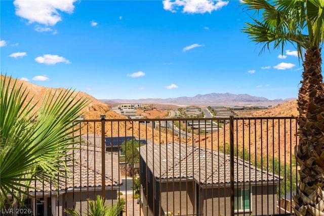 44 Moon Hill Drive, Henderson, NV 89011