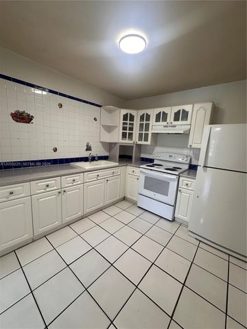 5325 SW 77th Court 107F, Miami, FL 33155