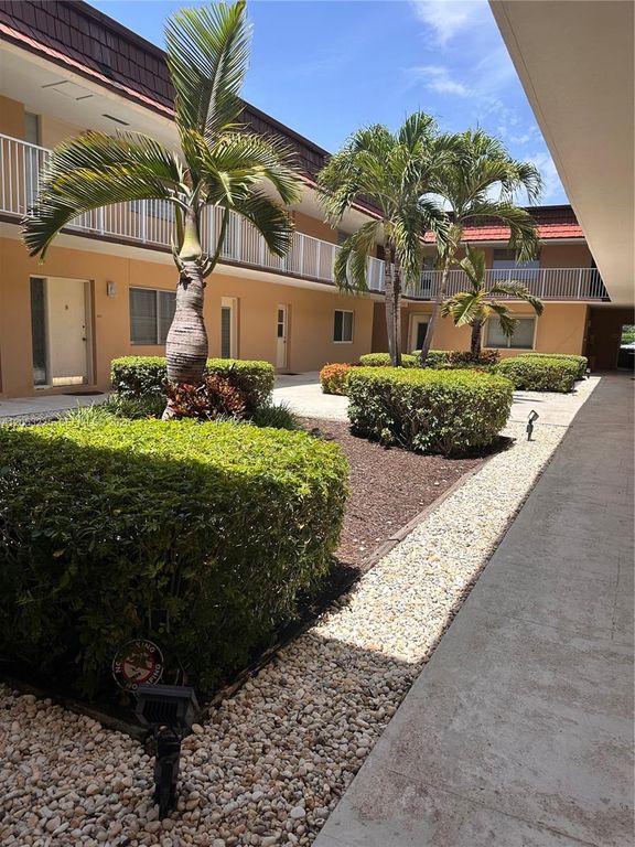 5325 SW 77th Court 107F, Miami, FL 33155