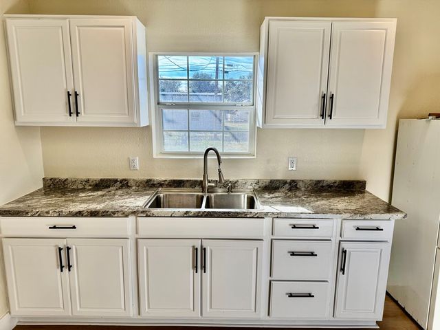 217 Monticello Dr, Odessa, TX 79763