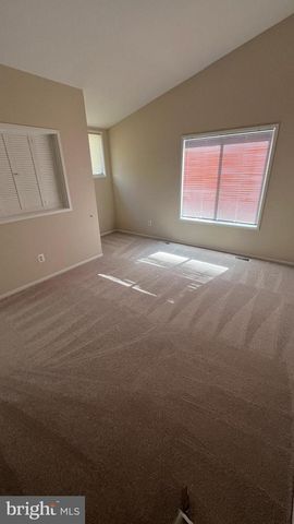 9324 GRAZING TER, Gaithersburg, MD 20886