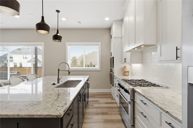 8605 W Migration Way, Bentonville, AR 72713