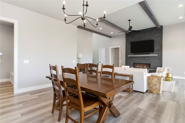 8605 W Migration Way, Bentonville, AR 72713