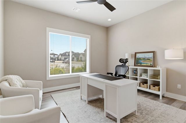 8605 W Migration Way, Bentonville, AR 72713