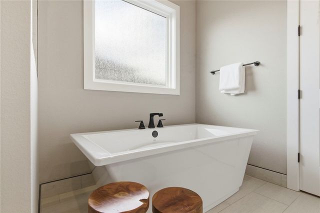 8605 W Migration Way, Bentonville, AR 72713