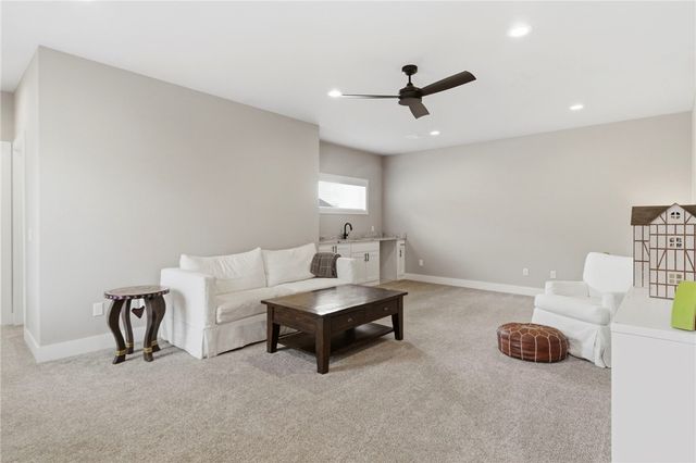 8605 W Migration Way, Bentonville, AR 72713