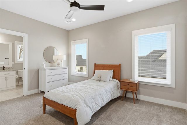 8605 W Migration Way, Bentonville, AR 72713