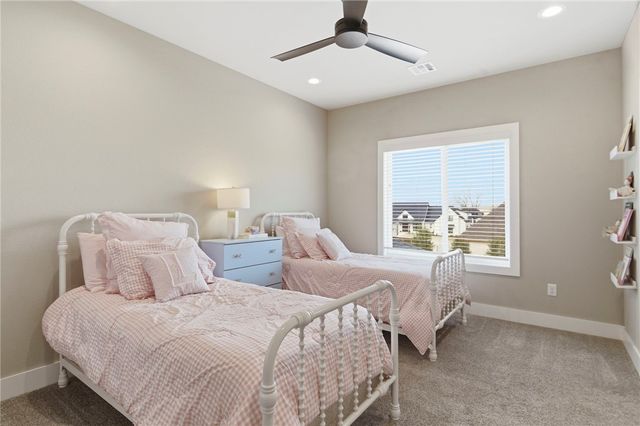 8605 W Migration Way, Bentonville, AR 72713