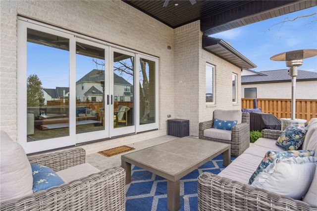 8605 W Migration Way, Bentonville, AR 72713