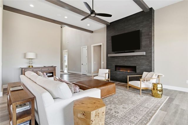 8605 W Migration Way, Bentonville, AR 72713