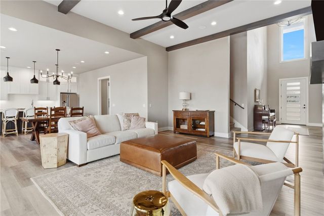 8605 W Migration Way, Bentonville, AR 72713