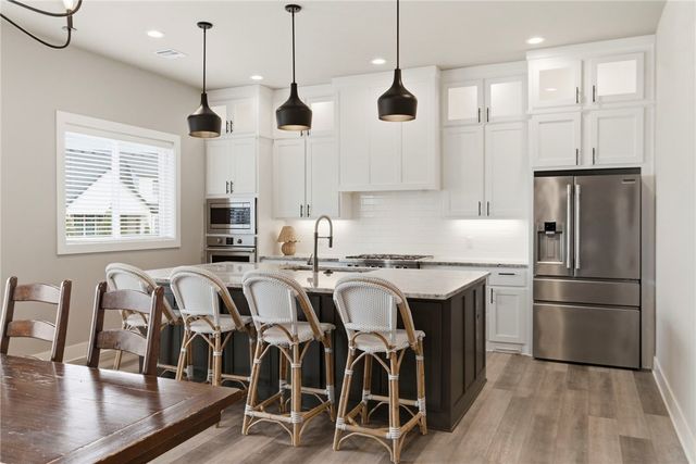 8605 W Migration Way, Bentonville, AR 72713