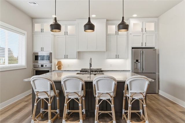 8605 W Migration Way, Bentonville, AR 72713