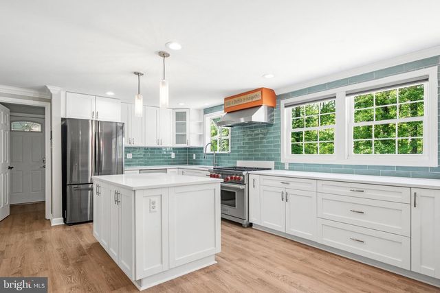 11928 APPLING VALLEY RD, Fairfax, VA 22030