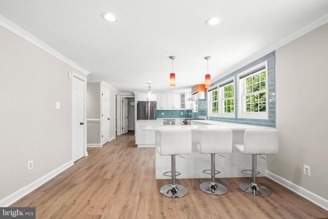 11928 APPLING VALLEY RD, Fairfax, VA 22030
