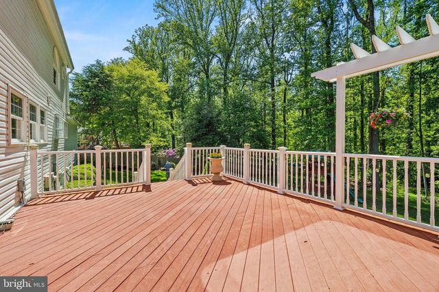 11928 APPLING VALLEY RD, Fairfax, VA 22030