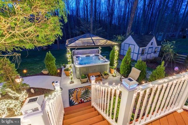 11928 APPLING VALLEY RD, Fairfax, VA 22030