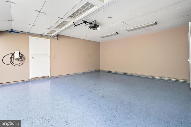 11928 APPLING VALLEY RD, Fairfax, VA 22030