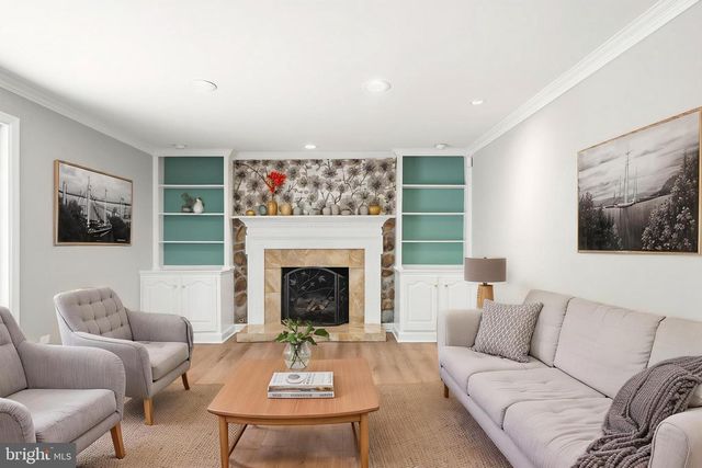 11928 APPLING VALLEY RD, Fairfax, VA 22030