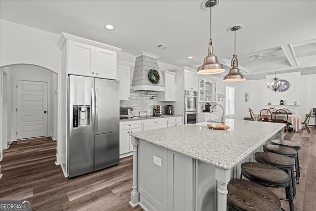 656 Paynes Lake Road, Carrollton, GA 30116