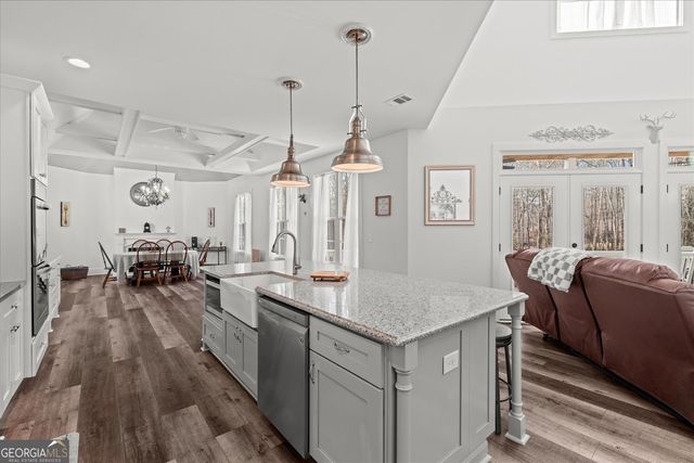 656 Paynes Lake Road, Carrollton, GA 30116