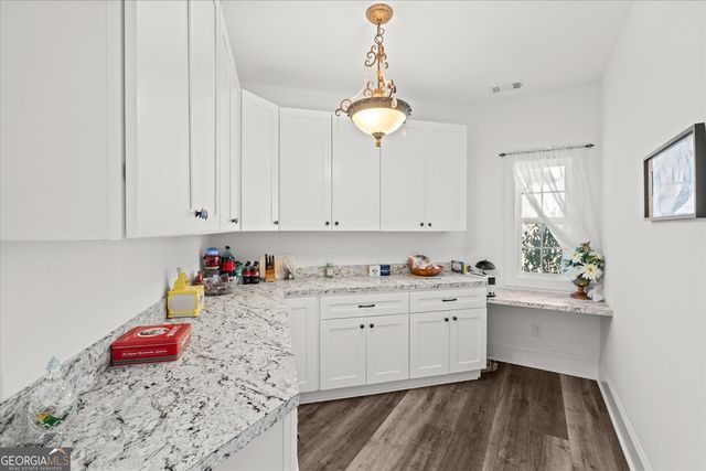 656 Paynes Lake Road, Carrollton, GA 30116