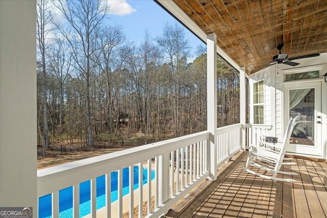 656 Paynes Lake Road, Carrollton, GA 30116