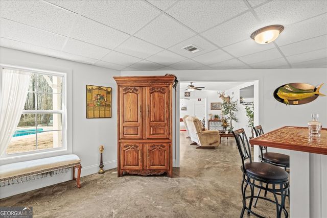 656 Paynes Lake Road, Carrollton, GA 30116