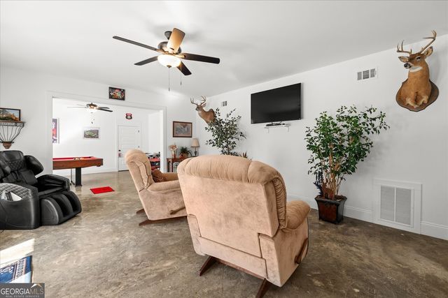 656 Paynes Lake Road, Carrollton, GA 30116