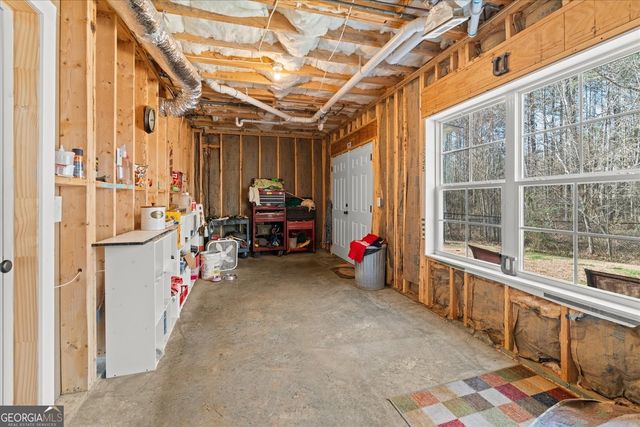 656 Paynes Lake Road, Carrollton, GA 30116