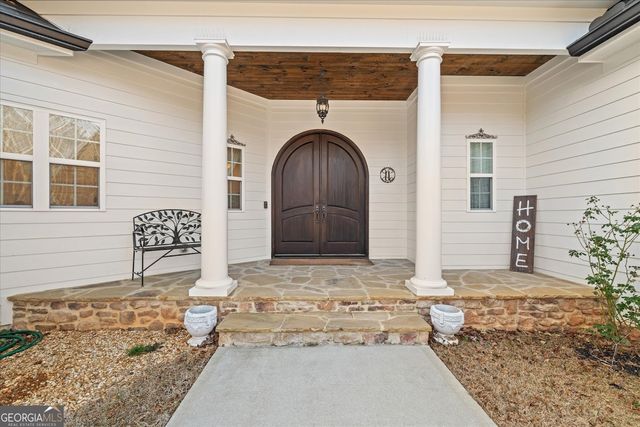 656 Paynes Lake Road, Carrollton, GA 30116