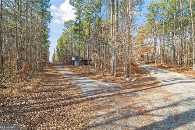 656 Paynes Lake Road, Carrollton, GA 30116