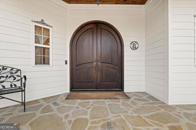 656 Paynes Lake Road, Carrollton, GA 30116