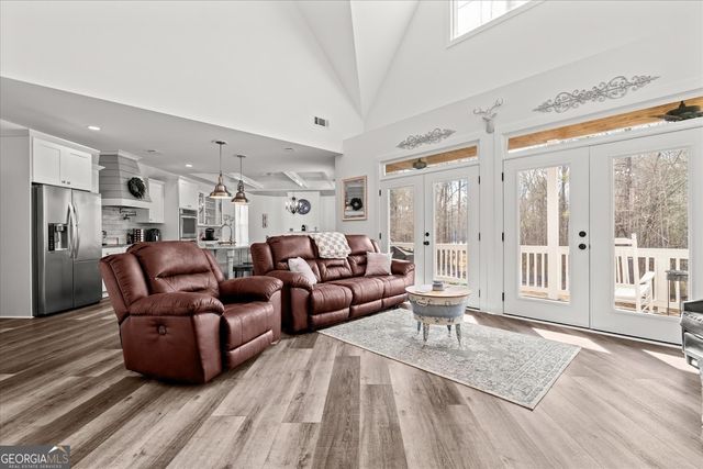 656 Paynes Lake Road, Carrollton, GA 30116