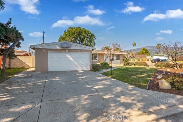 863 Delay, Glendora, CA 91740